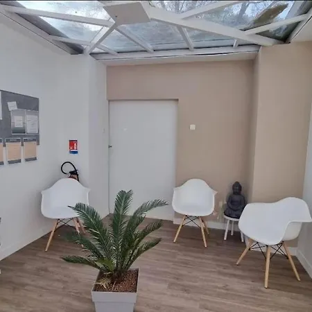 Apartment Chez K&d Avec Piscine St Raphaël