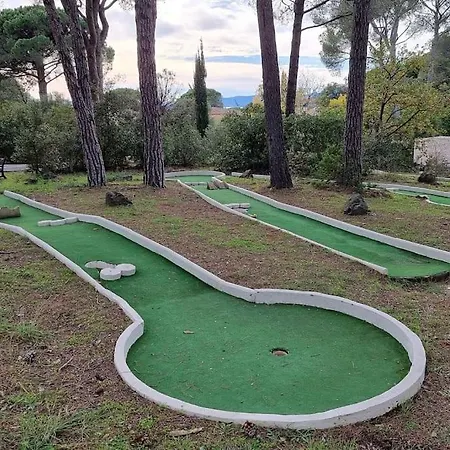 Apartment Chez K&d Avec Piscine St Raphaël
